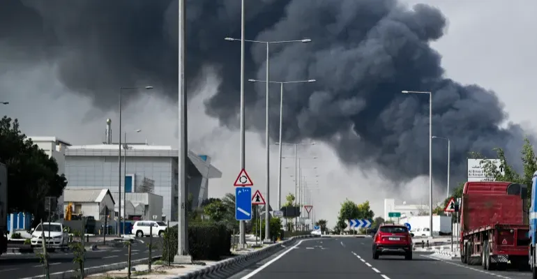 الكويت والسعودية .. خروج خطوط الكهرباء بهجوم واعتراض آخر على حقل نفطي