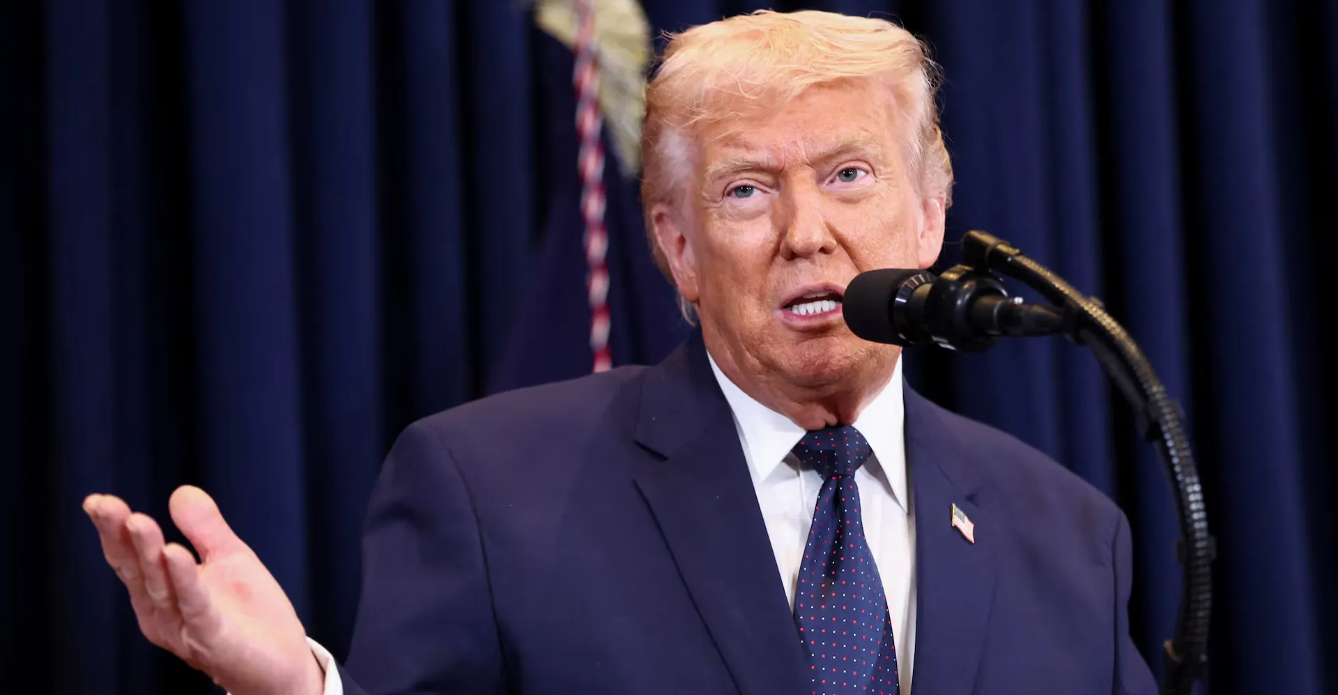 ترمب يخشى انعكاس ارتفاع أسعار البنزين عليه سياسيا ويبحث عن حلول