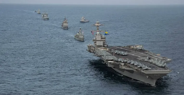 حريق بحاملة الطائرات الأميركية "جيرالد فورد"