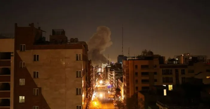 Israel launches new wave of strikes on Tehran