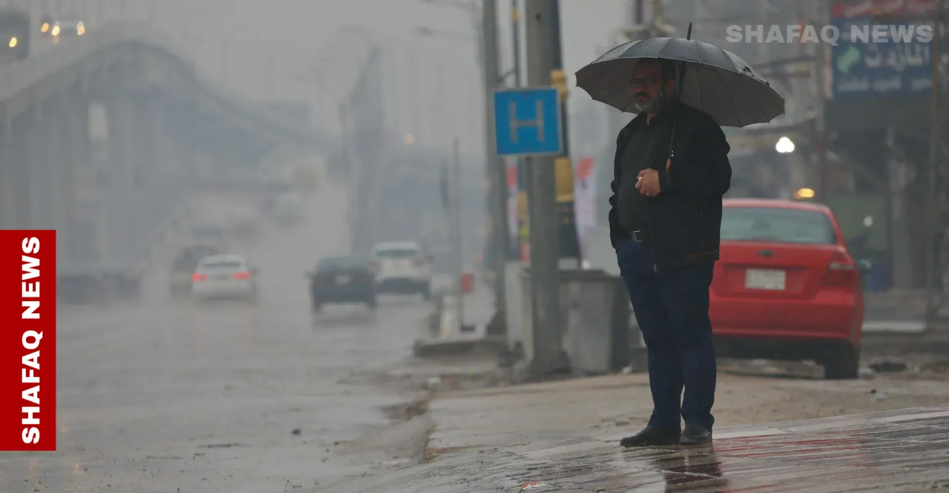 منخفض جوي "شامل" يجتاح العراق.. تحذيرات من سيول جارفة ومخاطر السفر البري