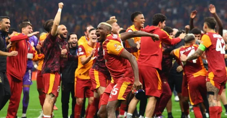 قبل لقاء ليفربول.. رئيس غلطة سراي يحفز لاعبيه بمكافآت مالية كبيرة