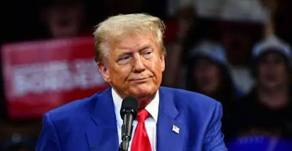 ترمب: لو امتلكت إيران سلاحا نوويا لمحيت إسرائيل من الخريطة