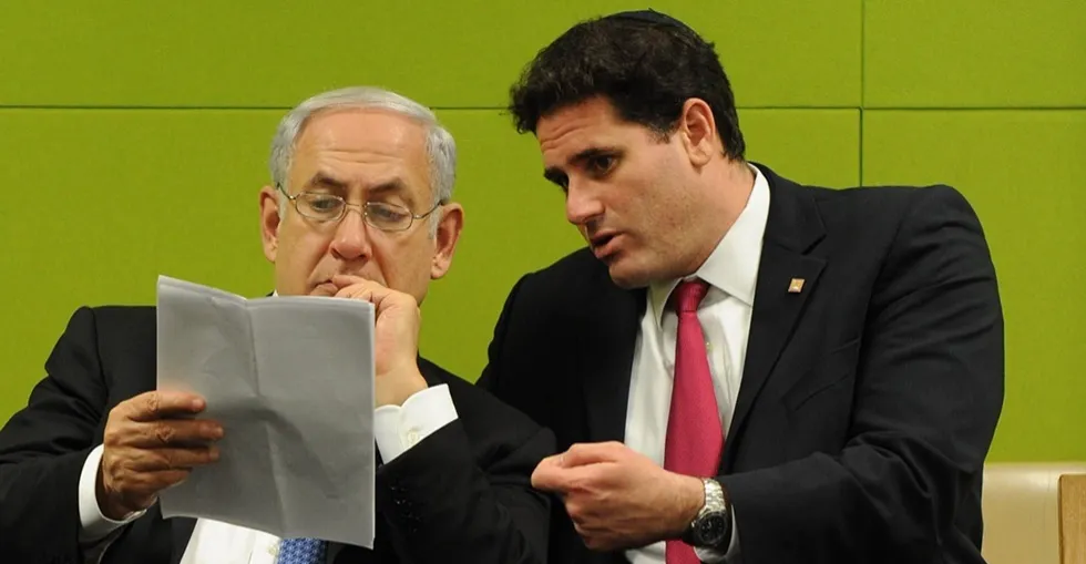 بعد إعلان الاستعداد للتفاوض.. نتنياهو يكلف ديرمر بملف لبنان