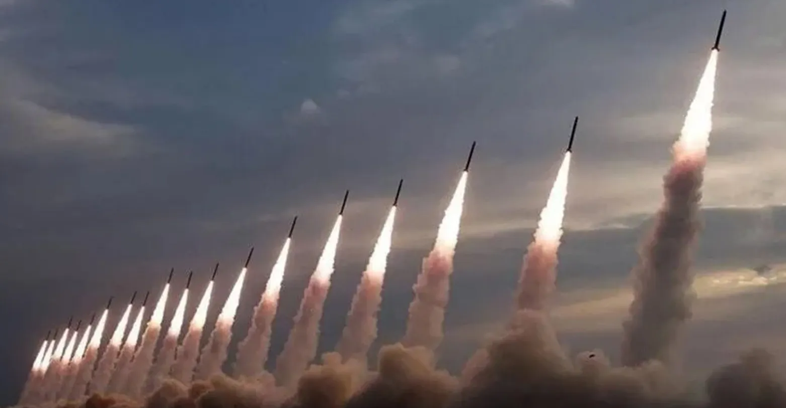 الحرس الثوري يعلن استهداف ثلاث قواعد أميركية في العراق والكويت