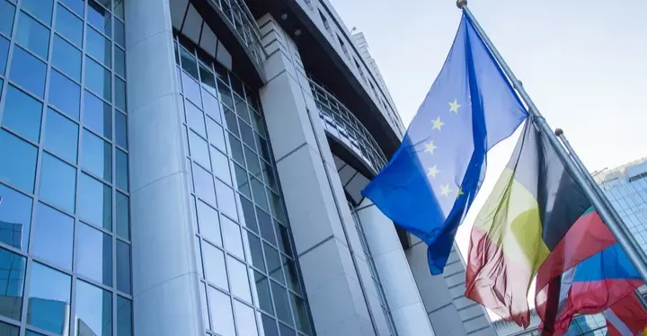 الاتحاد الأوروبي يبحث سبل إبقاء مضيق هرمز مفتوحاً