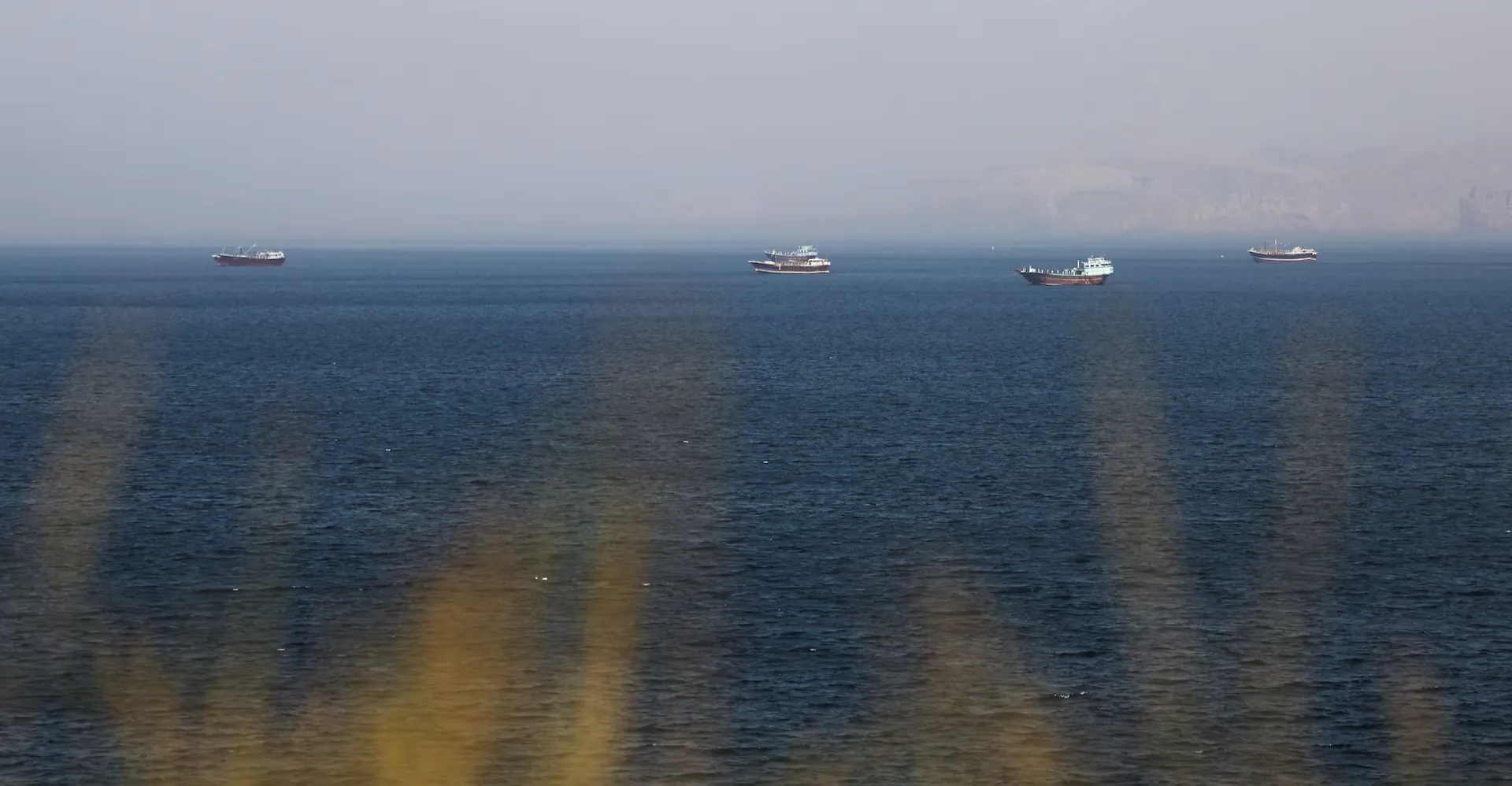 إيران: مضيق هرمز مفتوح بشروط