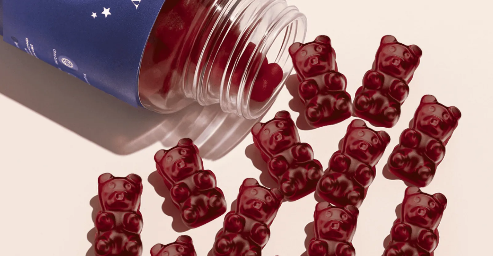 أطباء يحذرون من "علكة" تسبب إدماناً هرموني لدى الأطفال