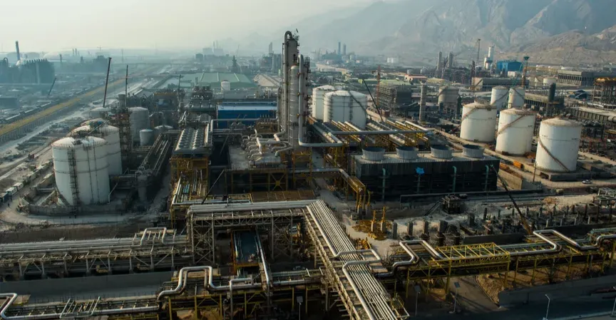 النفط يقترب من 109 دولارات بعد استهداف حقول الغاز في إيران