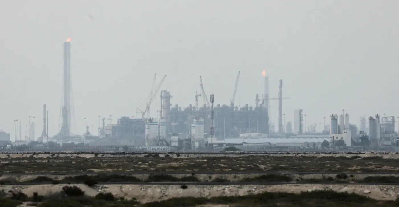 قطر تعلن السيطرة على حرائق "رأس لفان"