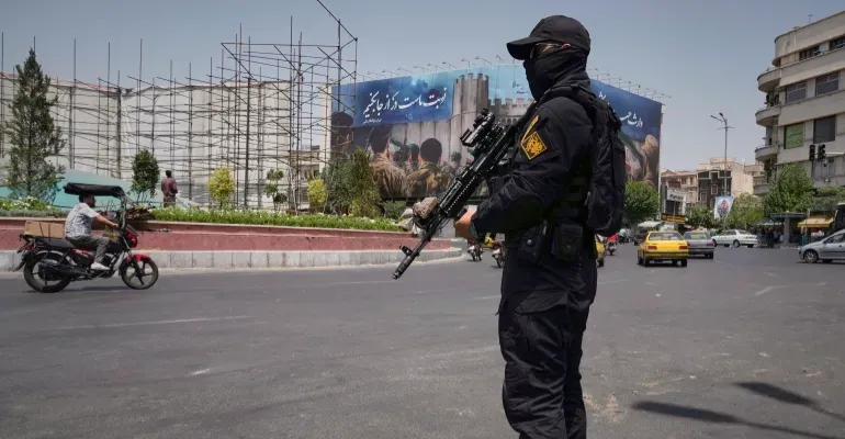 إيران.. اعتقال 97 شخصاً بتهمة الانتماء للجيش الإسرائيلي