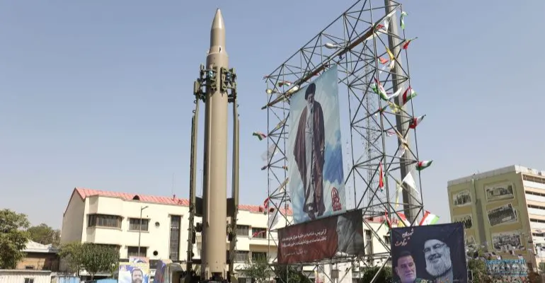 إيران تستخدم "نصر الله" في قصف منشآت إسرائيل النفطية