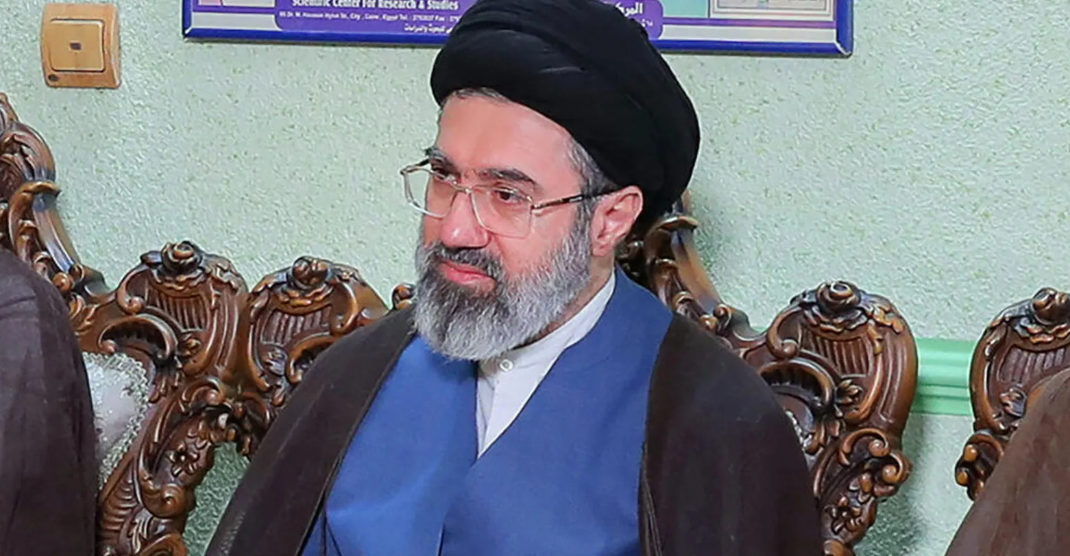 خامنئي يوجه بـ"جهد مضاعف" لسد الفراغ الأمني عقب مقتل وزير الاستخبارات