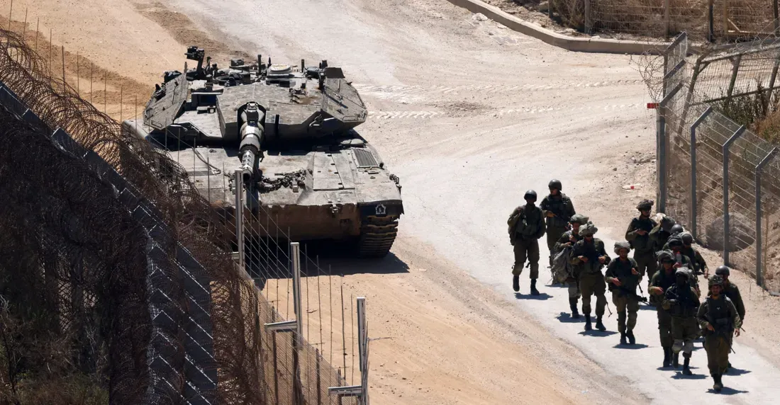 إسرائيل تقصف مواقع جنوبي سوريا وكاتس يكشف الأسباب