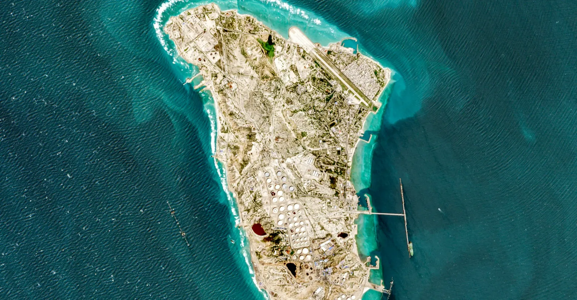 ذا تايمز: إدارة ترمب تدرس احتلال "خرج" أو جزء من الساحل الإيراني