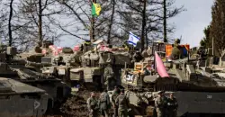 إسرائيل تكثف غاراتها على جنوب لبنان وتتوعد بأسابيع من القتال