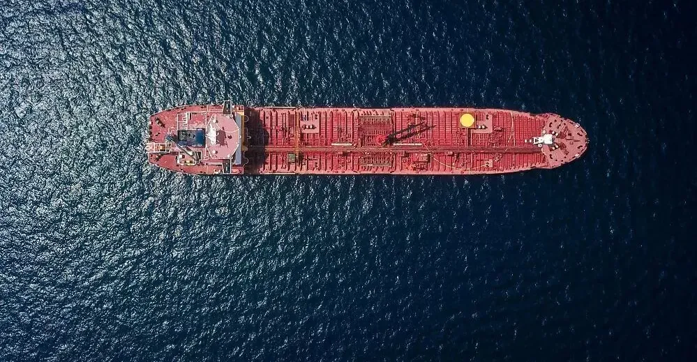 Iraqi oil tanker clears Hormuz in first transit since conflict