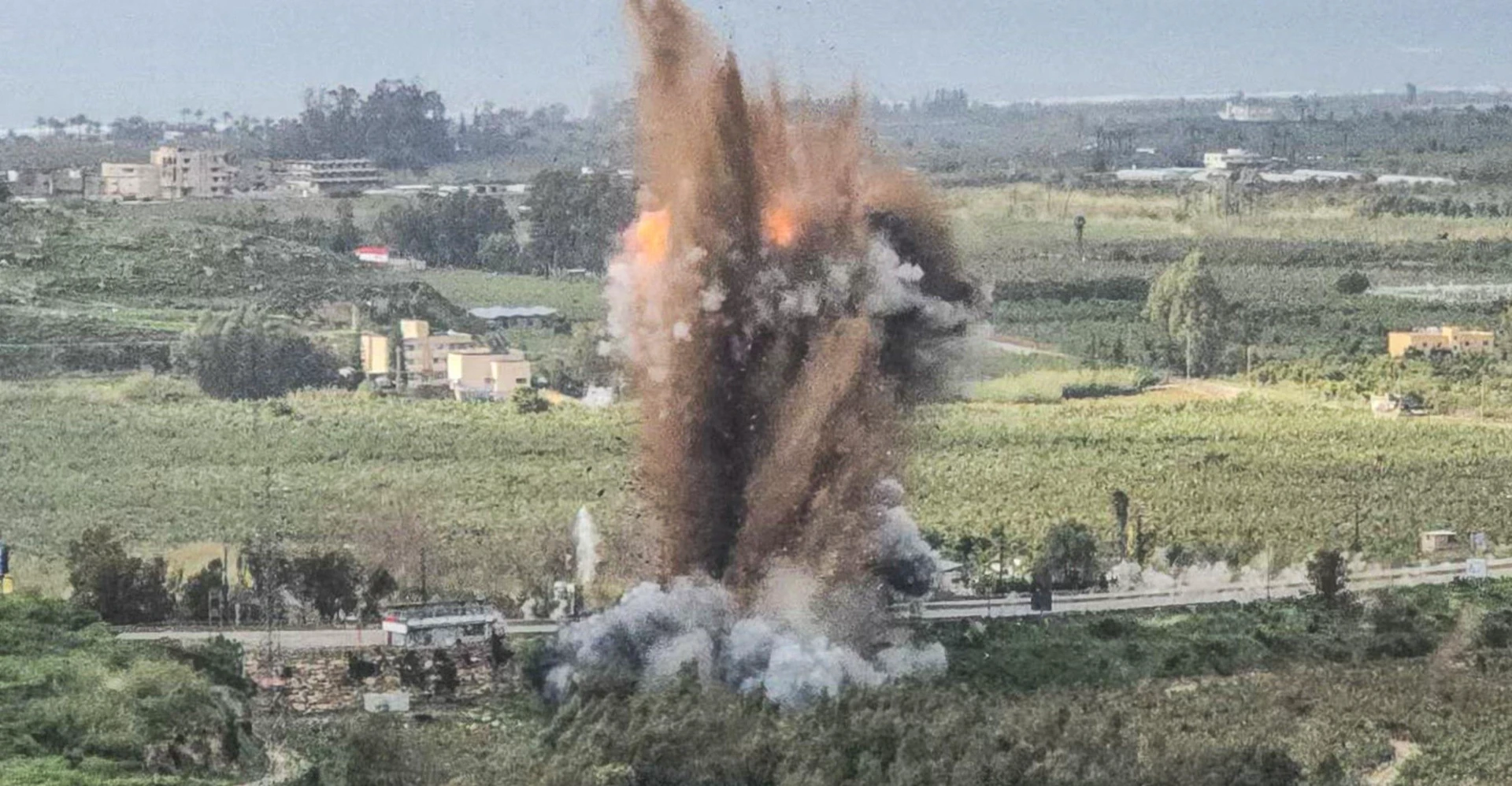 إسرائيل تتوعد حزب الله وتكشف خطة لإقامة منطقة عازلة جنوب لبنان