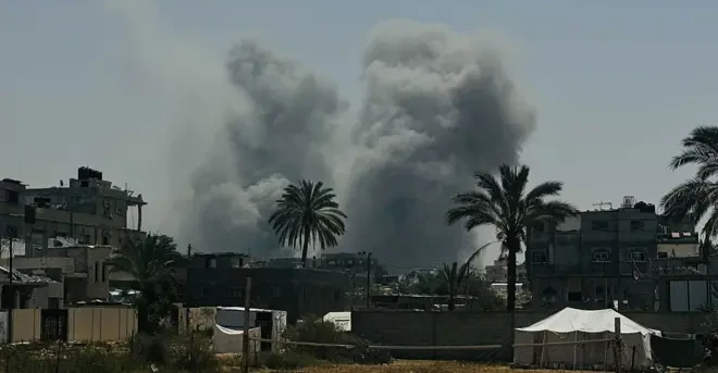 صواريخ عنقودية ومسيرات إيرانية تضرب أهدافاً حساسة داخل إسرائيل