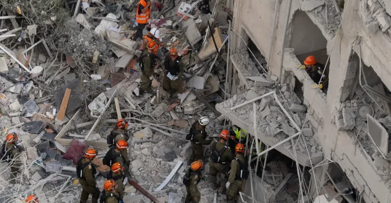 إيران تصعد وتيرة هجماتها الصاروخية على إسرائيل