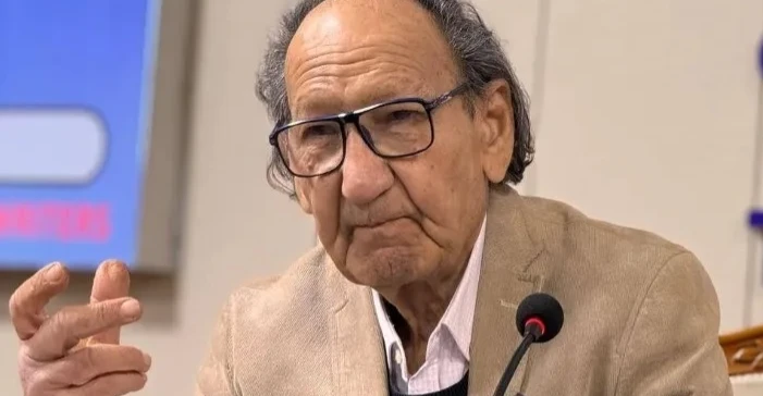 وفاة الشاعر والناقد العراقي مالك المطلبي بعد مسيرة حافلة بالعطاء