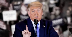 ترمب: إيران "دُمّرت عسكرياً".. وعلى مفاوضيها الجدية "قبل فوات الأوان"