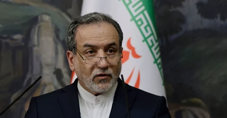 Araghchi hails Iraqis as “true brothers” after backing Iran