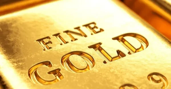 Gold rebounds on weaker dollar despite weekly losses