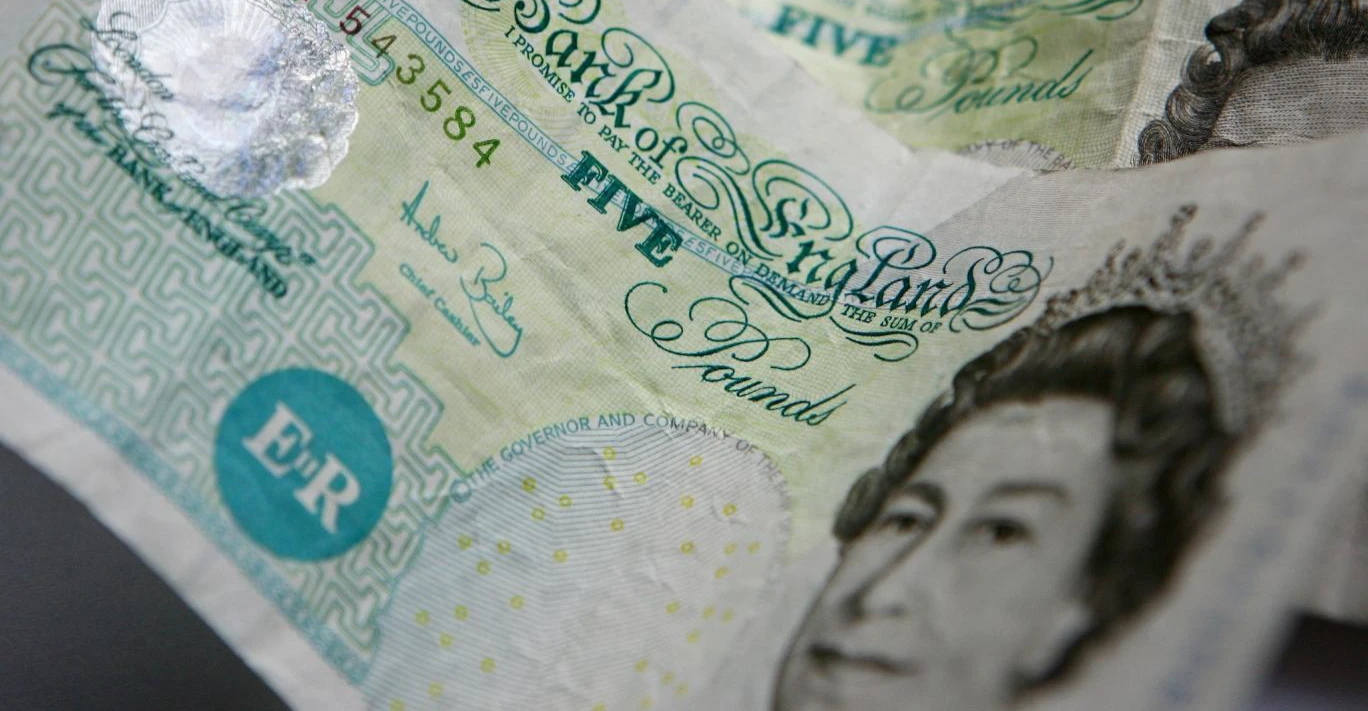 British pound drops 1.5% in March, worst since October 2025