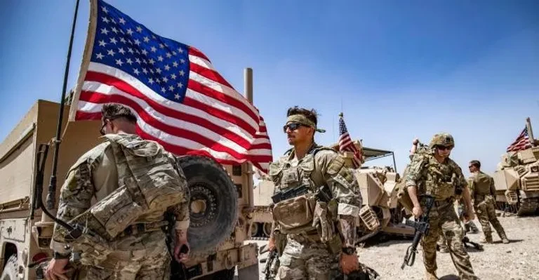 بلومبرغ: تطويق إيران بقوات أميركية جزء من "الغموض الإستراتيجي"