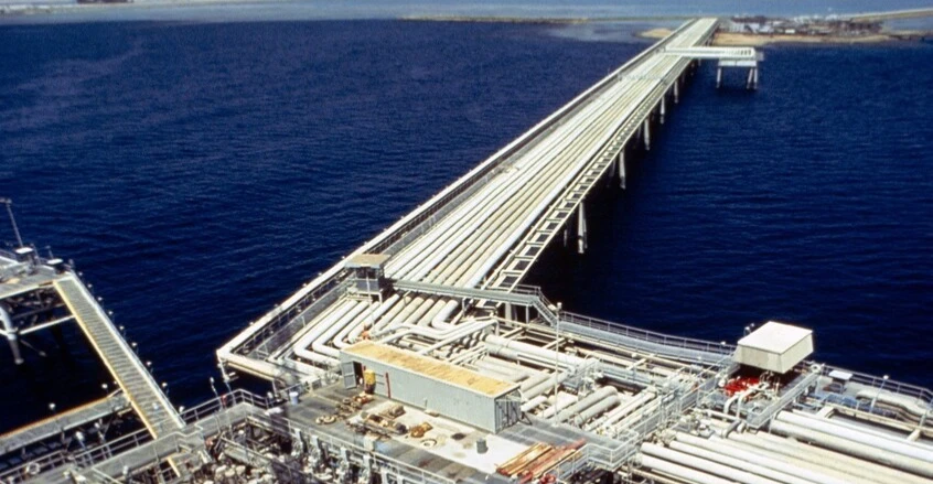 مع تعطل هرمز.. السعودية تشغّل خط أنابيب "شرق-غرب" بكامل طاقته