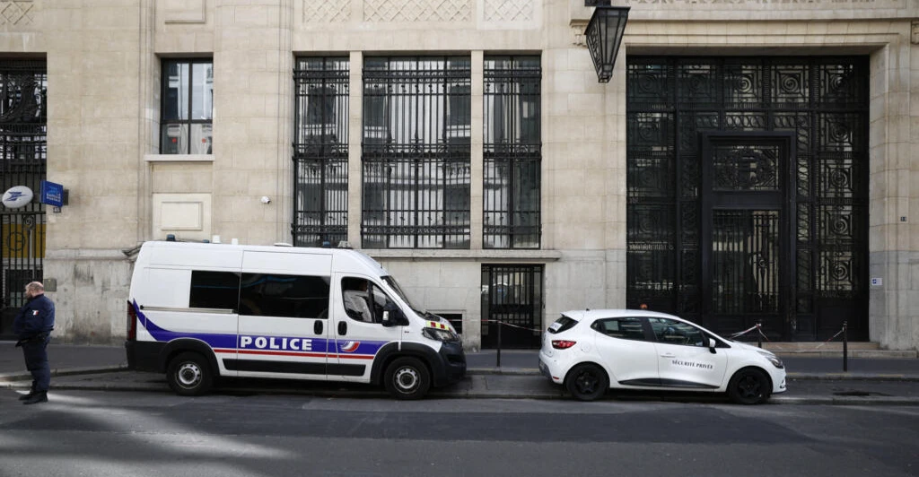 فرنسا.. إحباط هجوم بعبوة ناسفة أمام بنك "أوف أميركا"