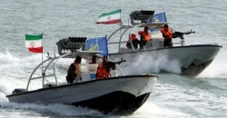 بحرية إيران: "أبراهام لينكولن" تحت المراقبة وردنا سيكون حاسماً بمجرد دخولها مدى النيران