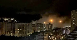 إعلام إيراني: هجمات عنيفة على طهران وكرج وانقطاع الكهرباء ببعض المناطق