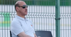 لا إعلام ولا درجال.. أرنولد يحصّن لاعبيه قبل مواجهة بوليفيا