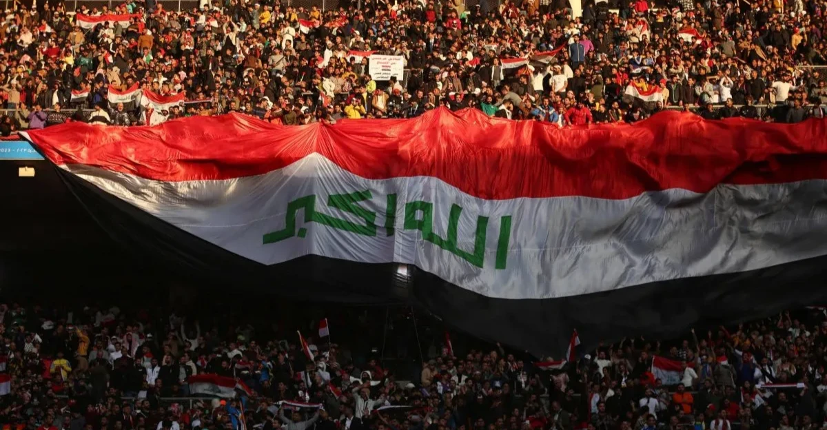 الحكومة العراقية تؤخر الدوام "ساعة" لمتابعة مباراة المنتخب الوطني وتقر مكافآت للتأهل