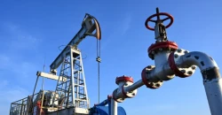 Oil jumps as war risks linger despite ceasefire signals