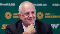 تجديد عقد مدرب المنتخب العراقي بعد الفوز على بوليفيا