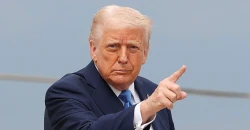 ترمب: رئيس النظام الإيراني طلب وقف إطلاق النار