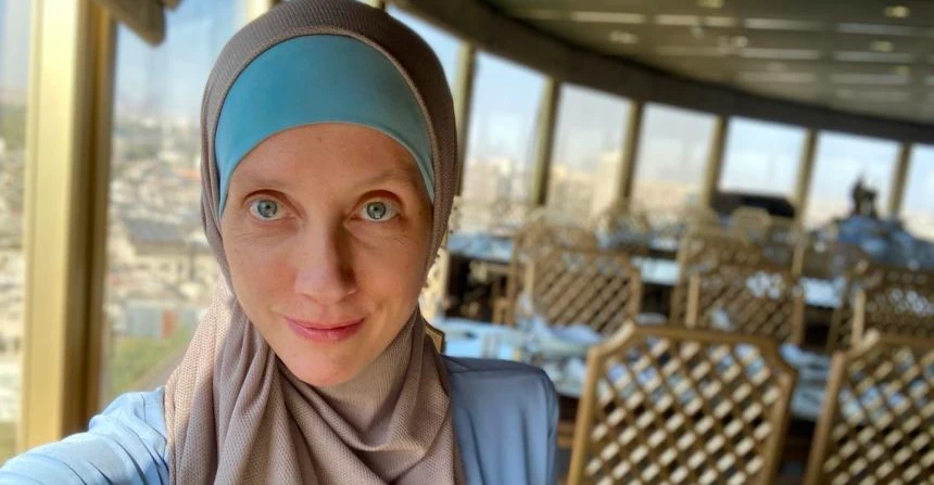 اختفت في بغداد.. مسيرة حافلة لـ"كيتلسون" وأصابع الاتهام نحو كتائب حزب الله