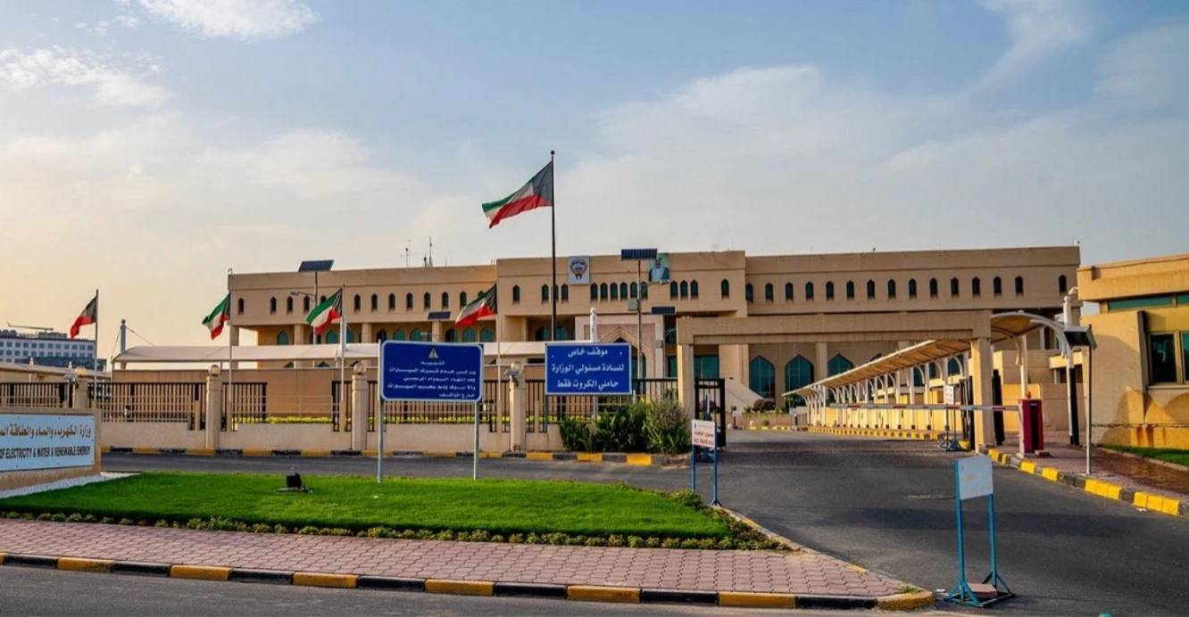 الكويت: تعرض محطتين للكهرباء والمياه لاستهداف بطائرات مسيّرة إيرانية