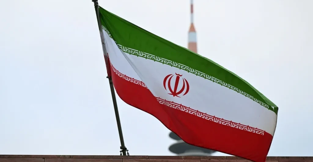 مصادرة أصول وتجميد حسابات أكثر من 100 شخصيات بارزة في إيران