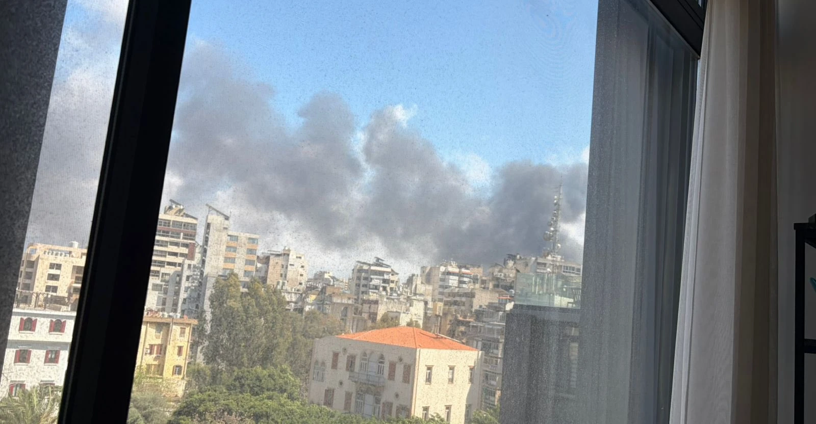 لبنان.. مئات الضحايا بالقصف الإسرائيلي واغتيال "صادق النابلسي"