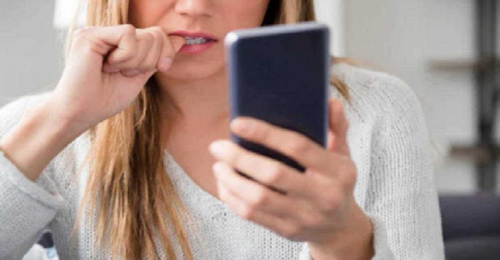 ما علاقة نشاط الدماغ والإفراط في استخدام الهواتف؟