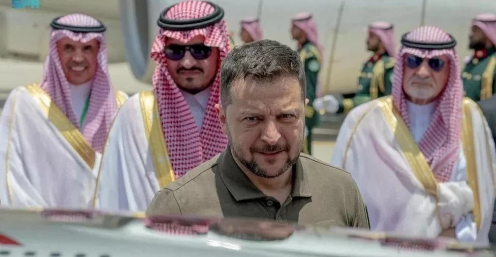 زيلينسكي: 200 خبير أوكراني ساعدوا دول الخليج بإسقاط المسيرات الإيرانية