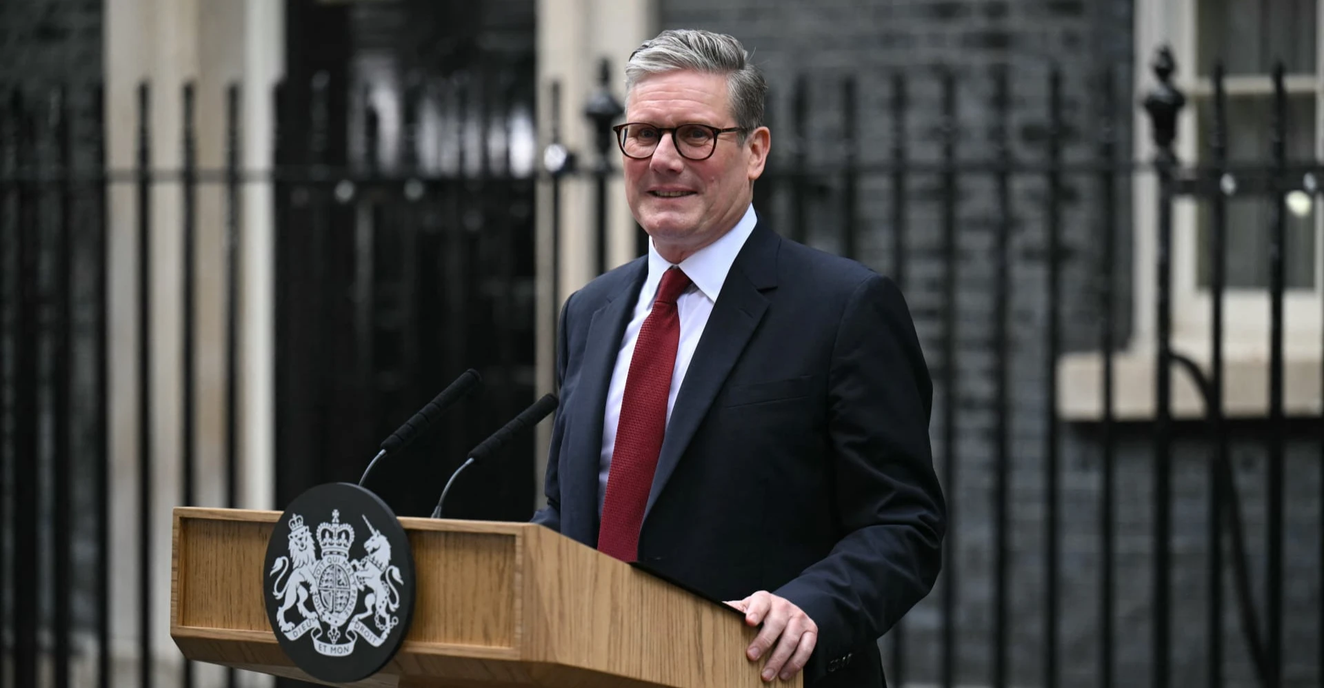 ستارمر: تهديد ترمب بتدمير إيران لا يتوافق مع القيم البريطانية