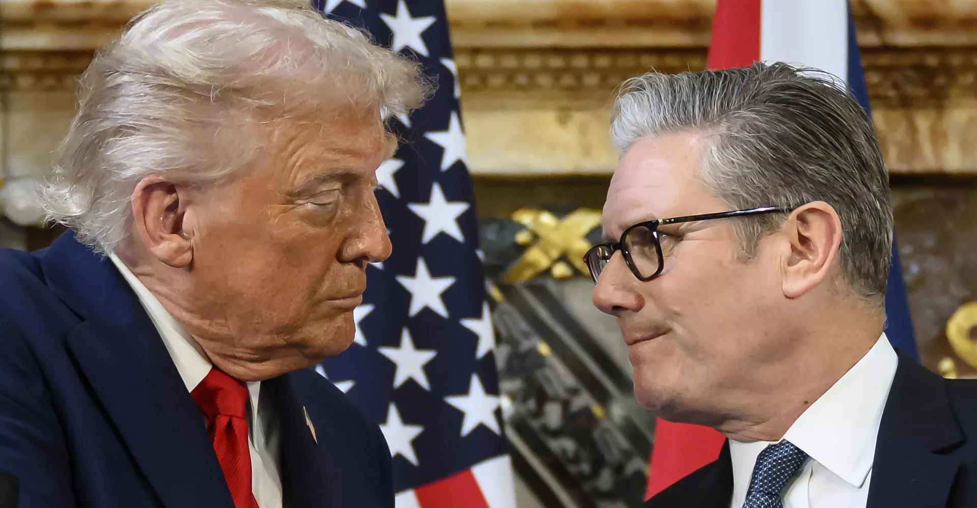 انتقادات تطال ستارمر لعطلته بالتزامن مع تصاعد أزمة إيران