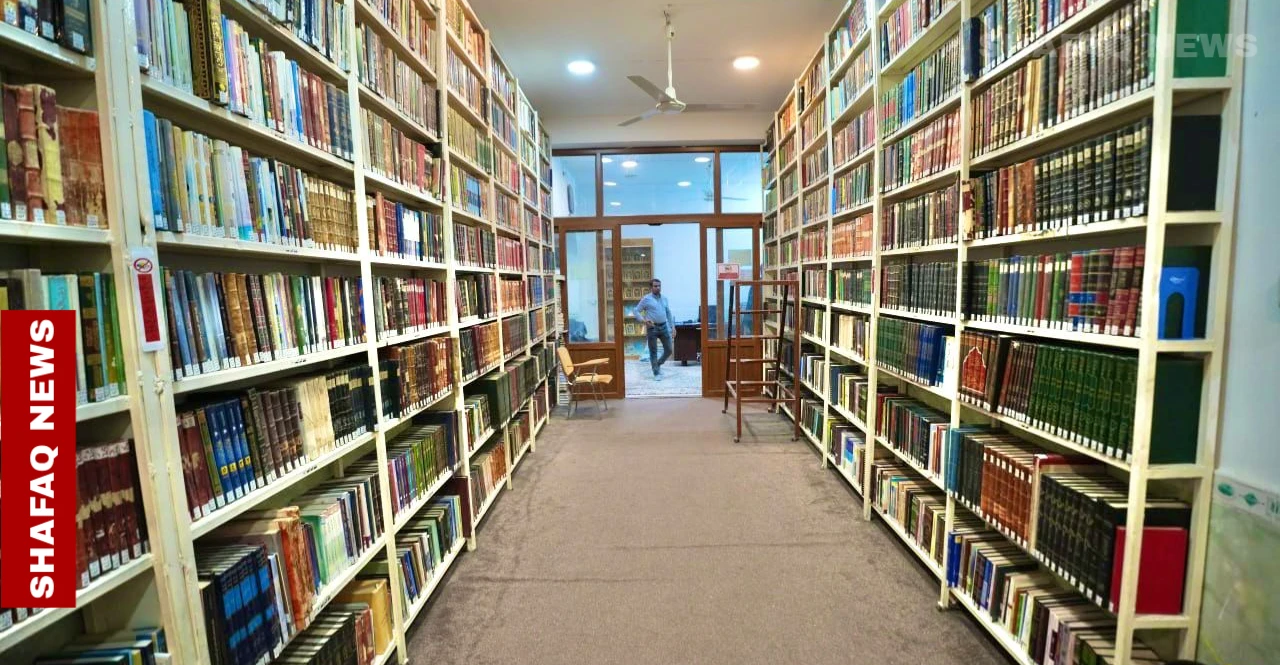مكتبات النجف.. تراث ألف عام من المخطوطات النادرة (صور)