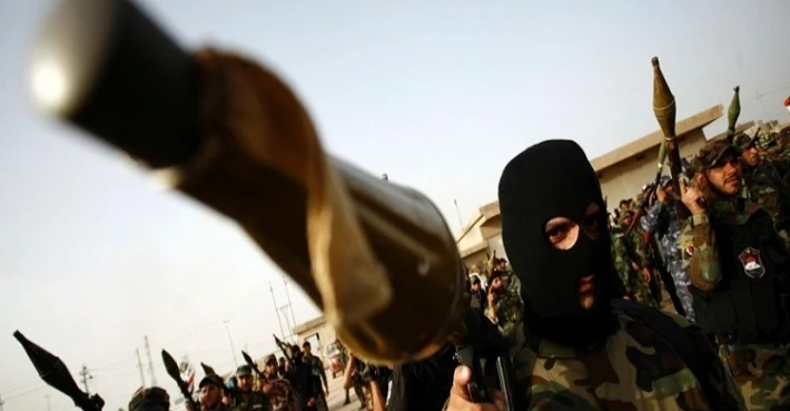 قيادي في الإطار يعلن نجاح "مفاوضات العامري" مع الفصائل لإيقاف هجماتها