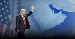 Trump doubles down on Hormuz blockade amid Iran's own closure